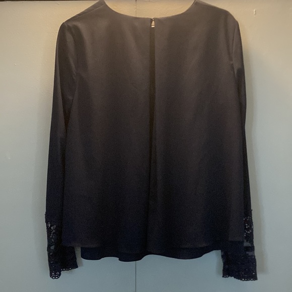 NWT ZARA Navy Blue Blouse with laced cuffs, size small - Picture 7 of 10